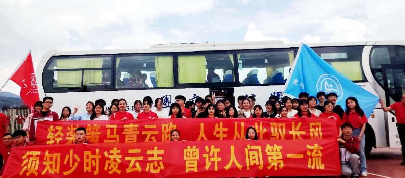 昆明清风高级中学管理模式介绍