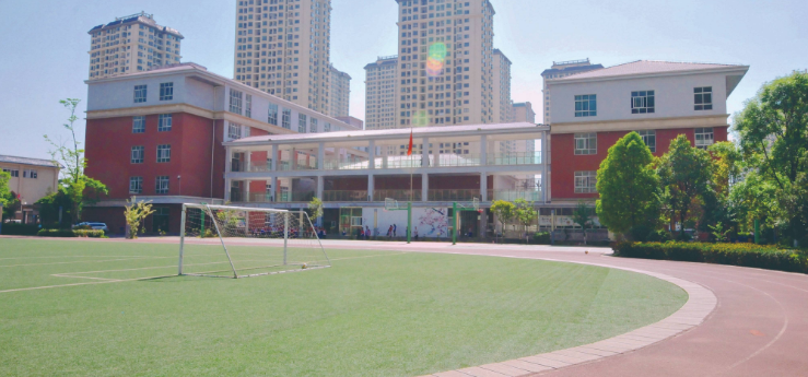 昆明钟英培训学校高补本科上线率：复读生的升学希望之光