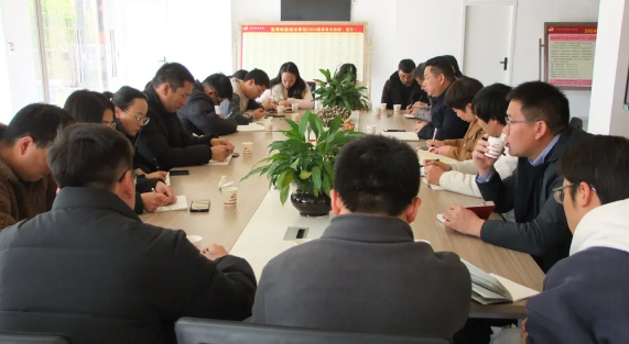 昆明钟英培训学校：卓越教学质量，点亮学子梦想