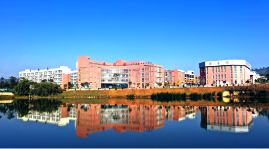 曲靖衡水实验中学学校位置详解，交通便捷直达理想学府