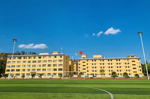 昆明海亦丰高级中学2025高补优惠政策详解，全方位助力学子高考逆袭！