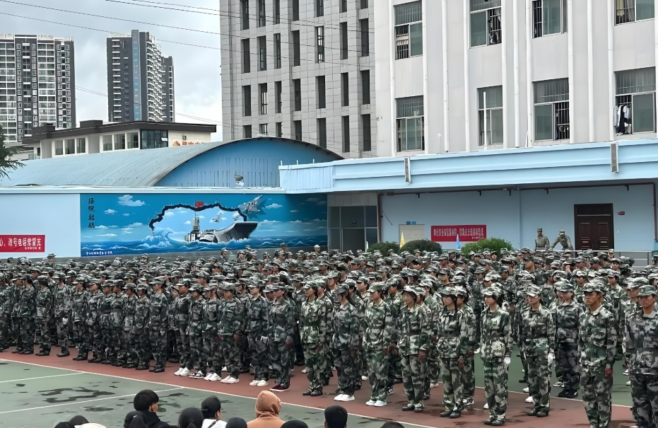 云南轻纺职业学 院2025年五年一贯制大专乱吗？