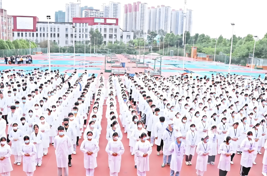 2025年昆明市卫生学校三年制中专校园环境：诗意学园，梦想摇篮