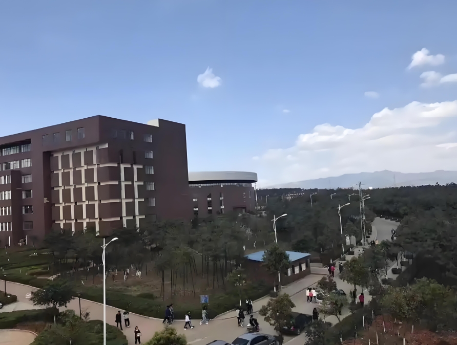 昆明市卫生学校2025年三年制中专分数线：报考关键指引