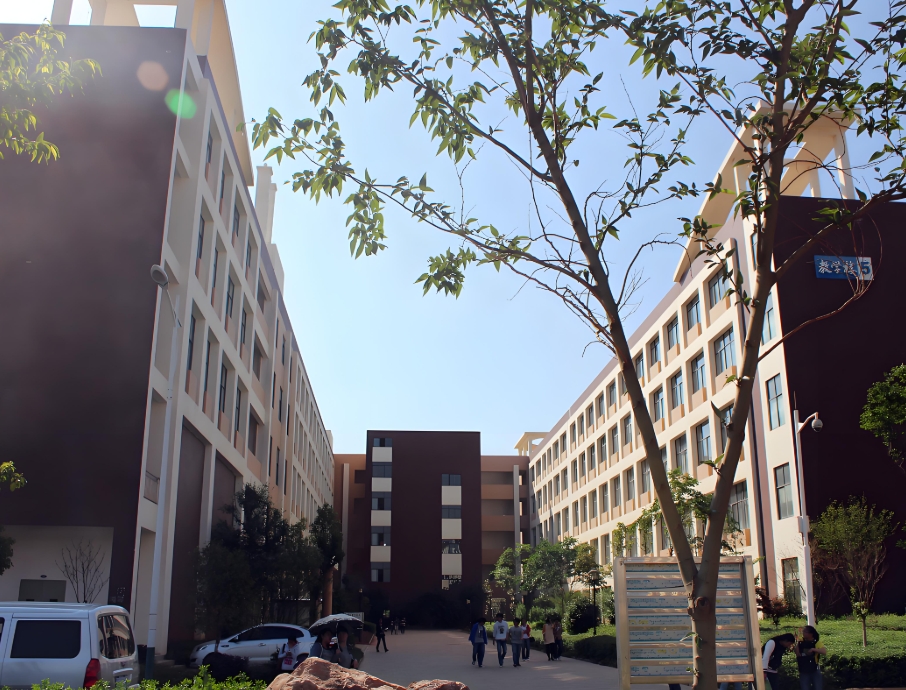 昆明市卫生学校2025年职教高考班报读指南：开启梦想求学路