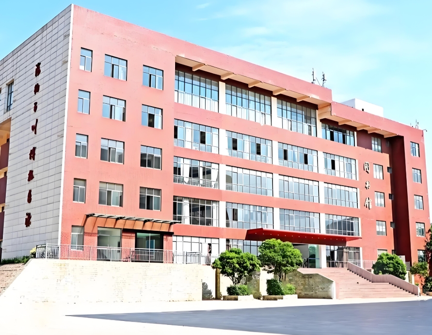 2025年昆明市卫生学校职教高考学费贵不贵：成本与价值的考量