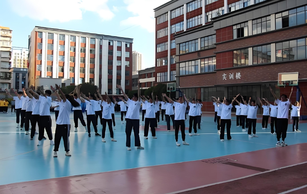 云南省电子信息高级技工学校2025年中专升学渠道：多元路径，助力梦想