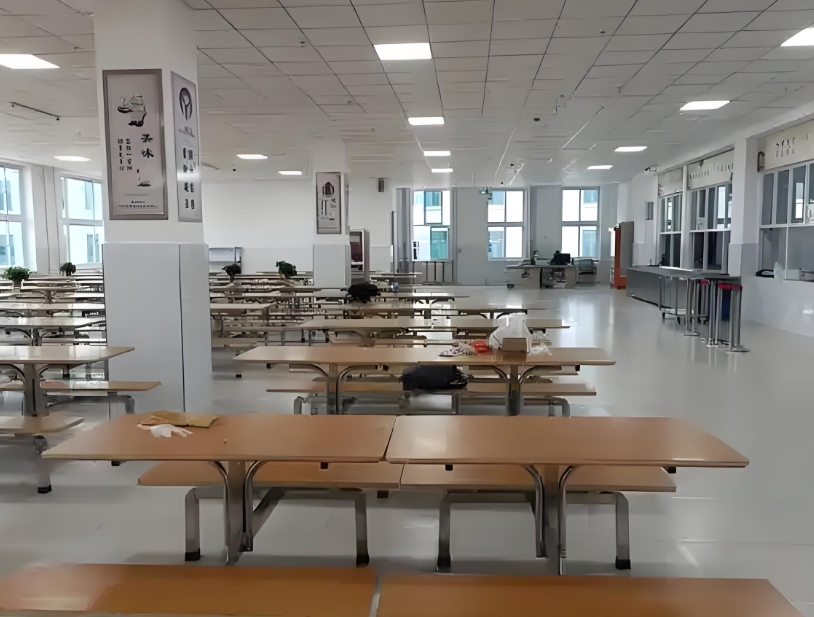 云南冶金高级技工学校技工学校职教高考班2025年食堂条件：舌尖上的校园体验