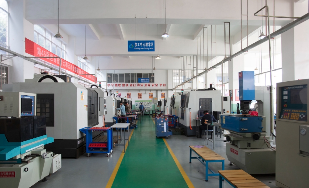 昆明技师学院中专2025年入学须知：开启精彩学程