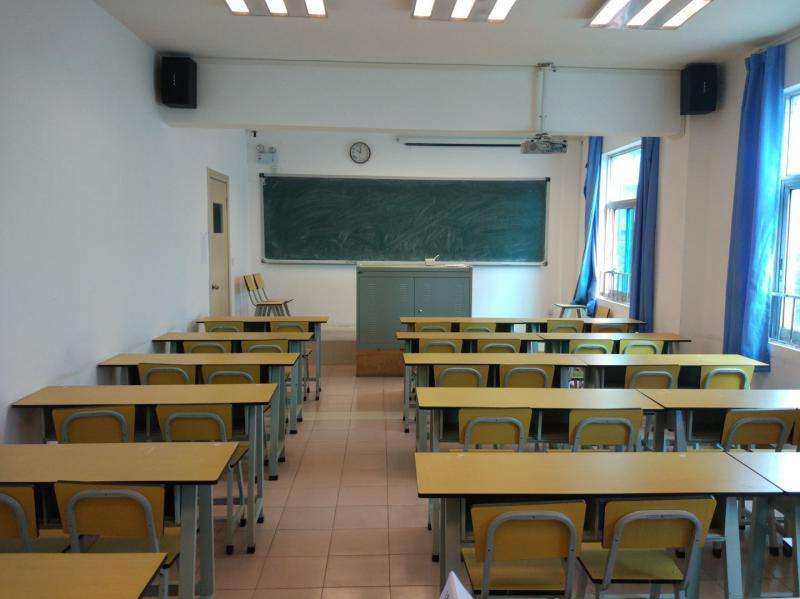 昆明西点实验学校高考复读学费多少_收费标准一览表